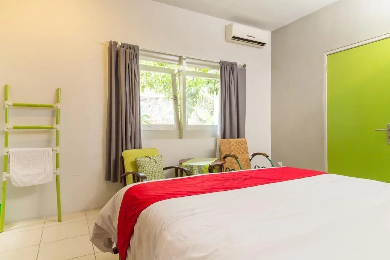 Jeng Tini Guest House