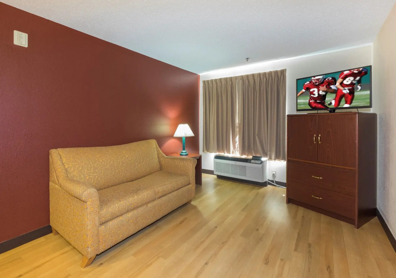 Red Roof Inn & Suites Dover Downtown