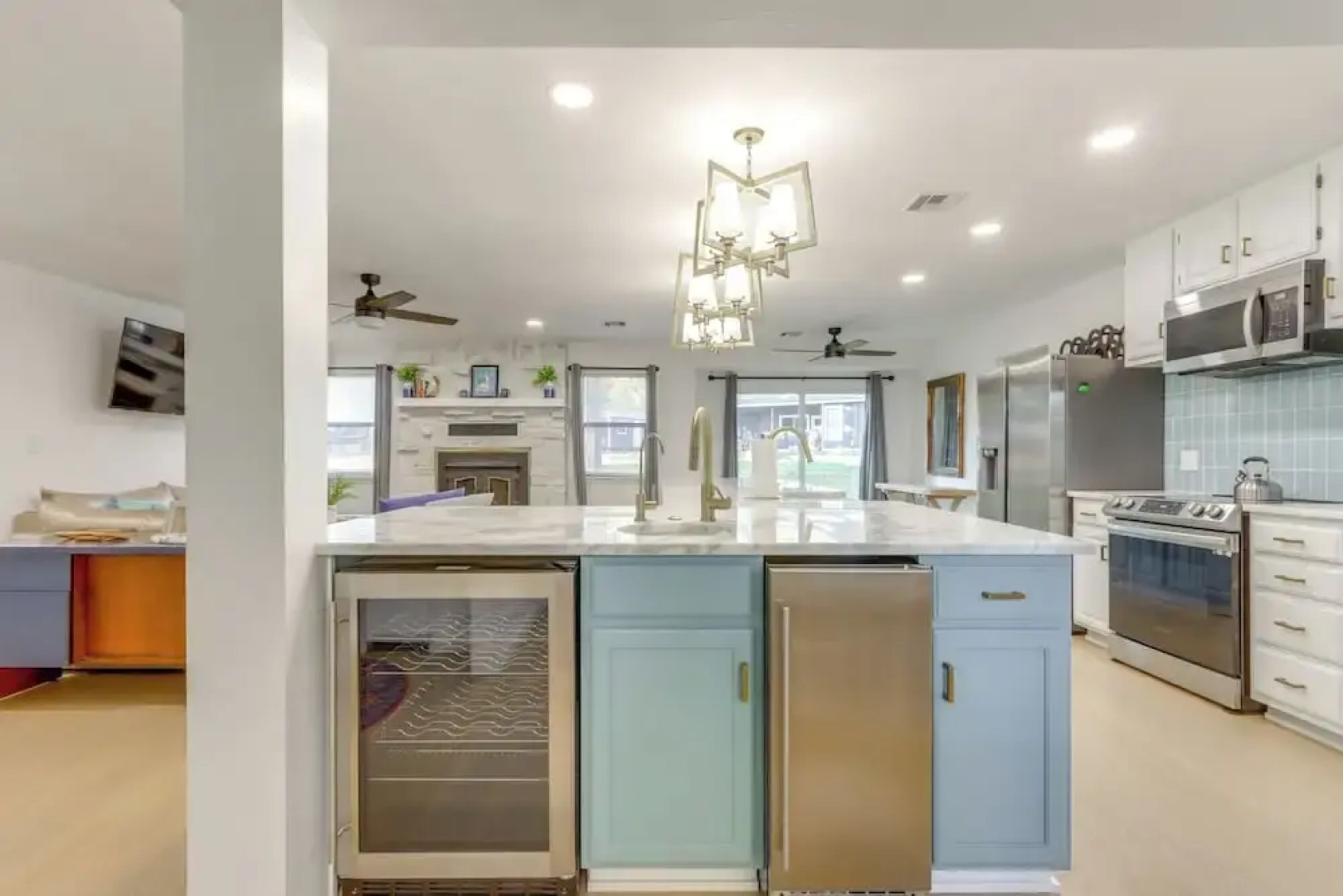 Half-mi to Grand Lake & Marina: Monkey Island Home