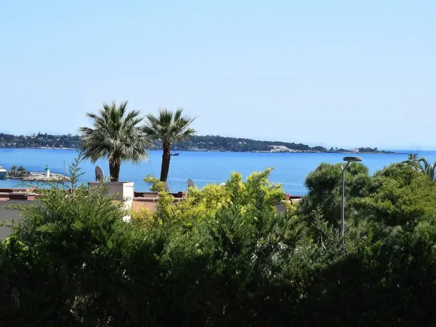 Sea View in Golfe-juan Near Cannes Beach
