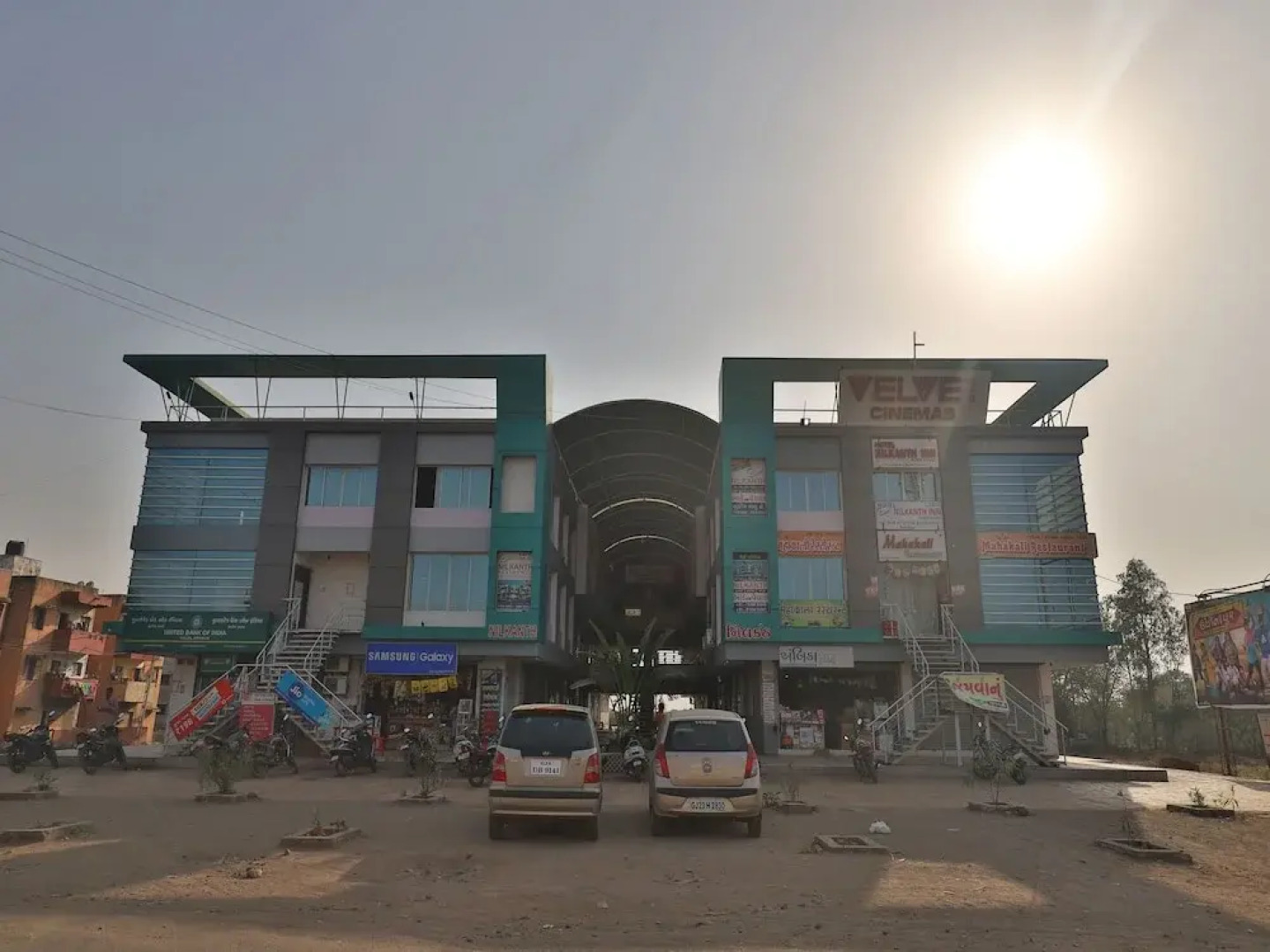 OYO 11867 Hotel Nilkanth Inn