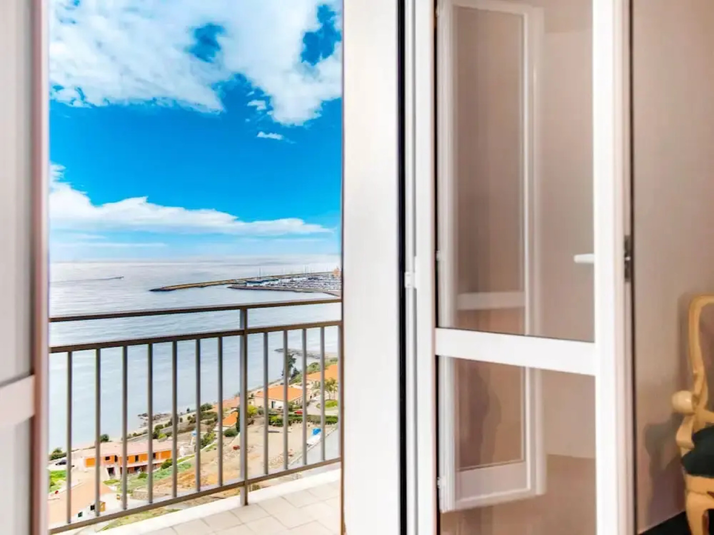 Scenic Holiday Home in Cipressa Near Town Centre