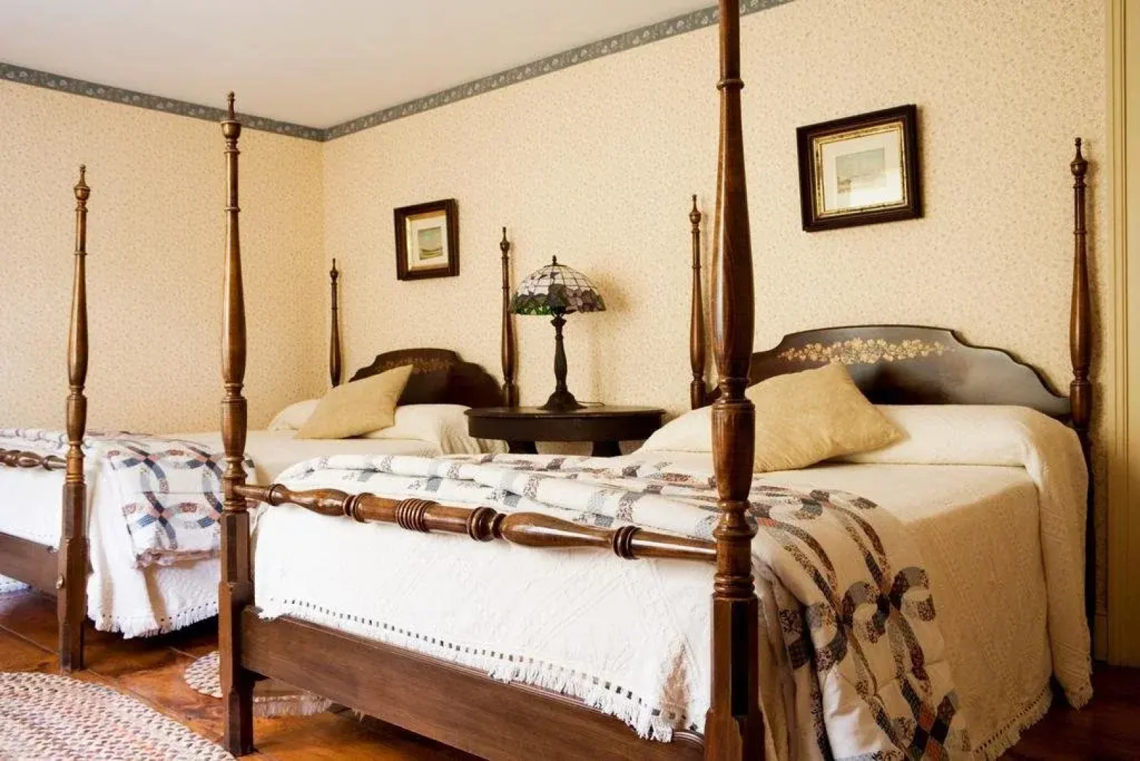 Winter Clove Family Inn