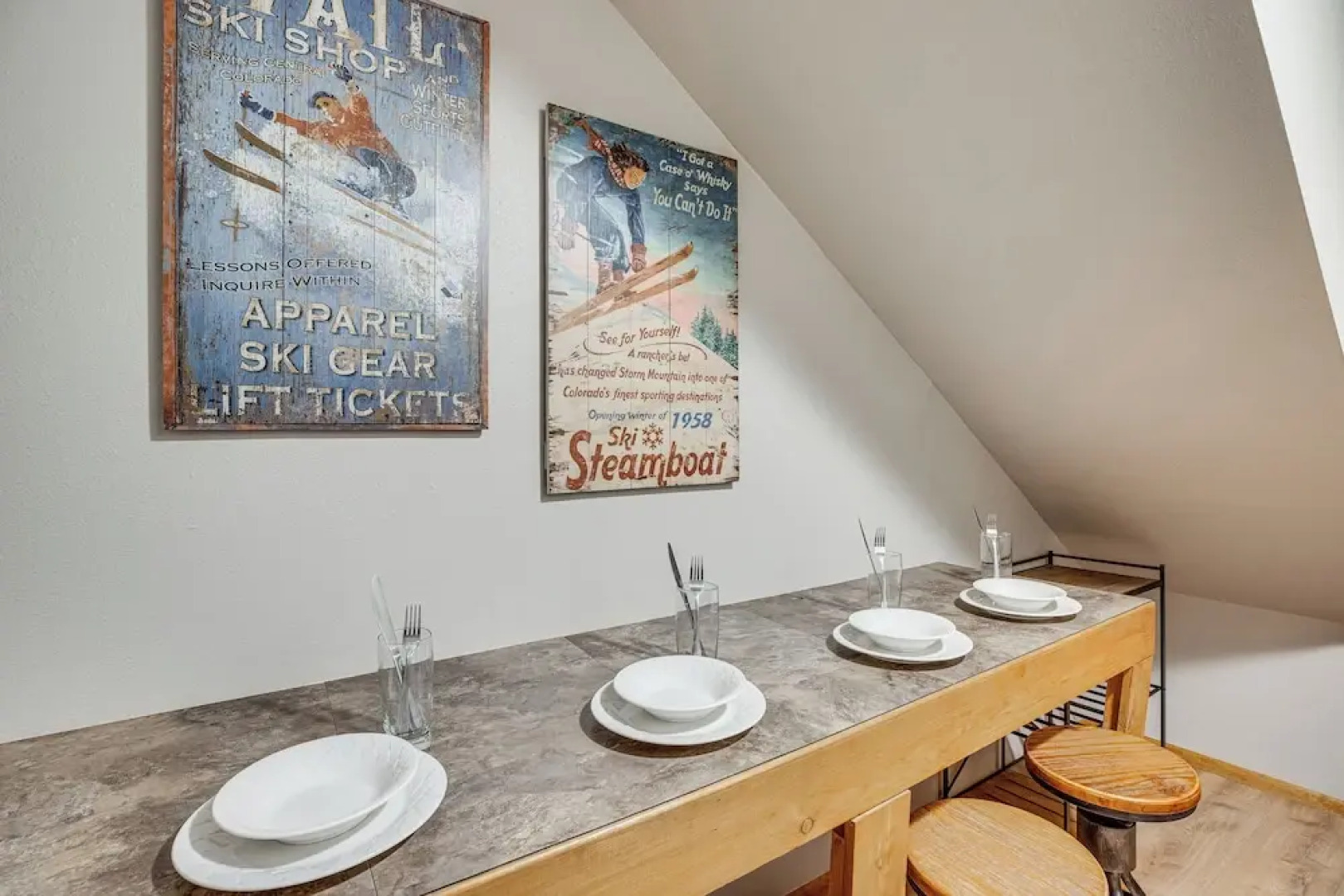 Cozy Ouray Apartment, Steps to Riverwalk Trail!