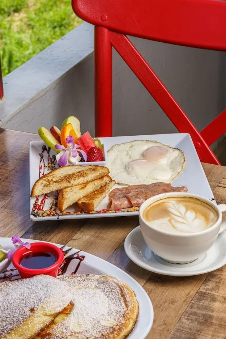 Red Flamboyan Guesthouse