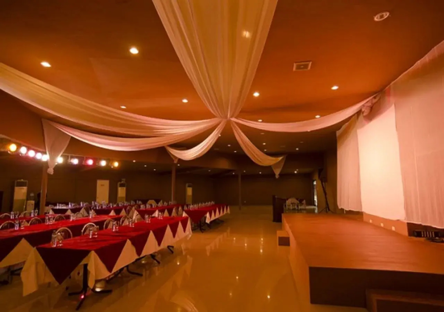 Camp Holiday Resort & Recreation Area