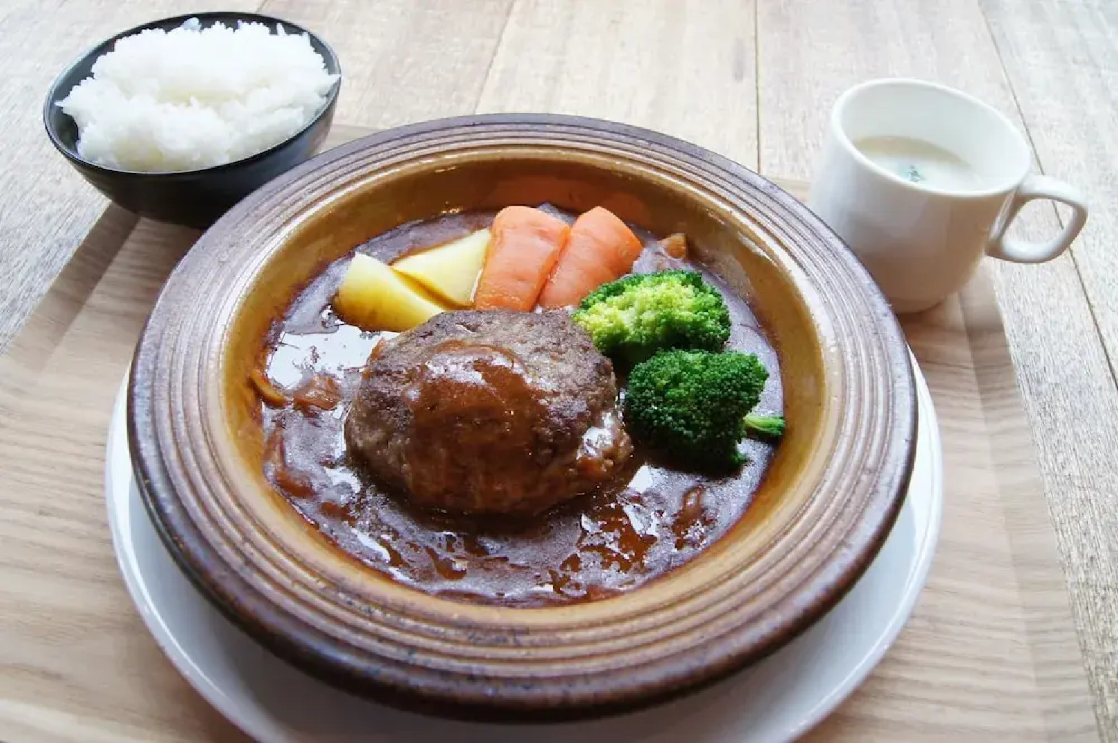 LODGER hostel & restaurant matsusaka