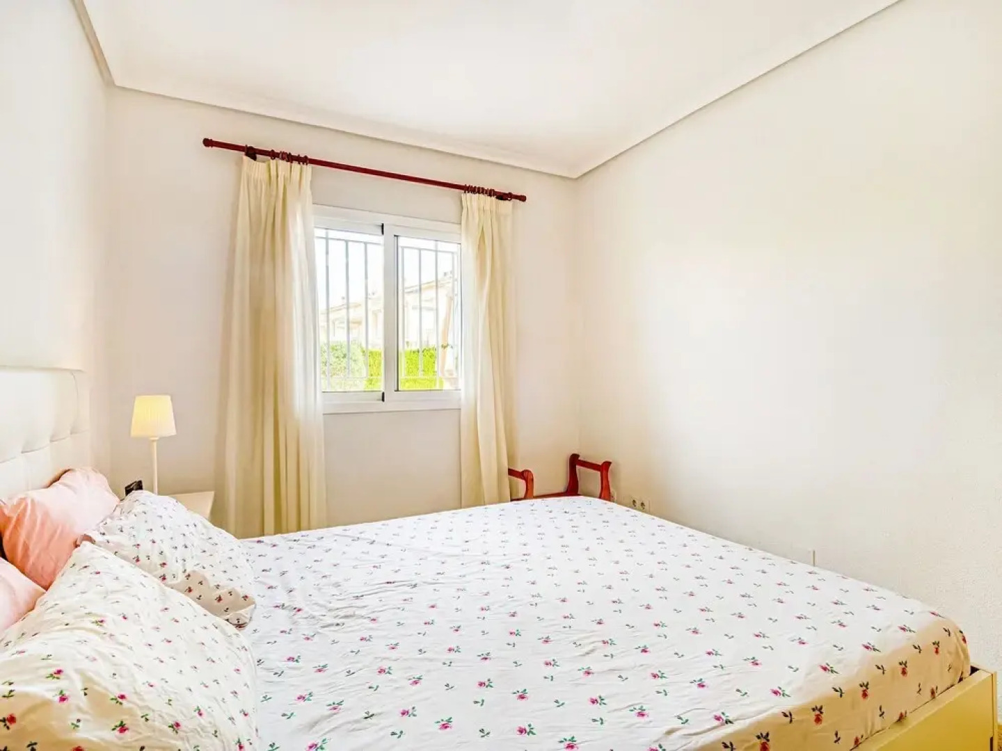 Majestic Bungalow in Orihuela With Sauna