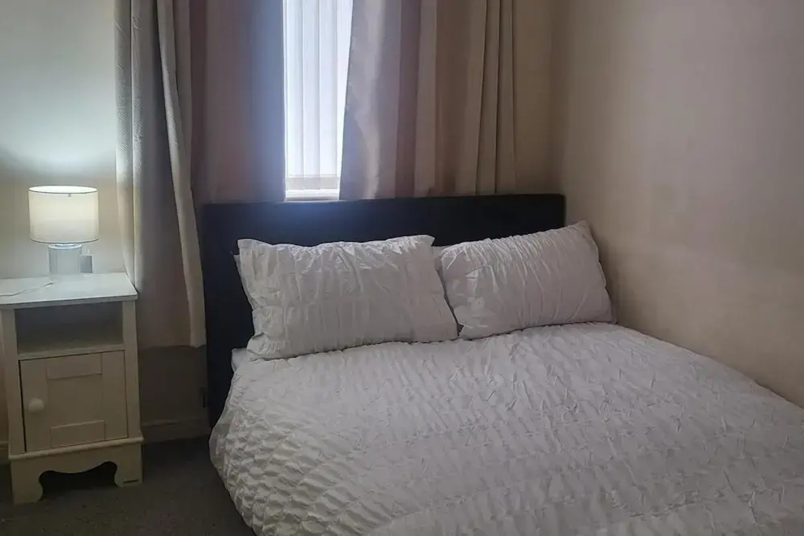 Bolton-2bedroom-2bathroom-parking