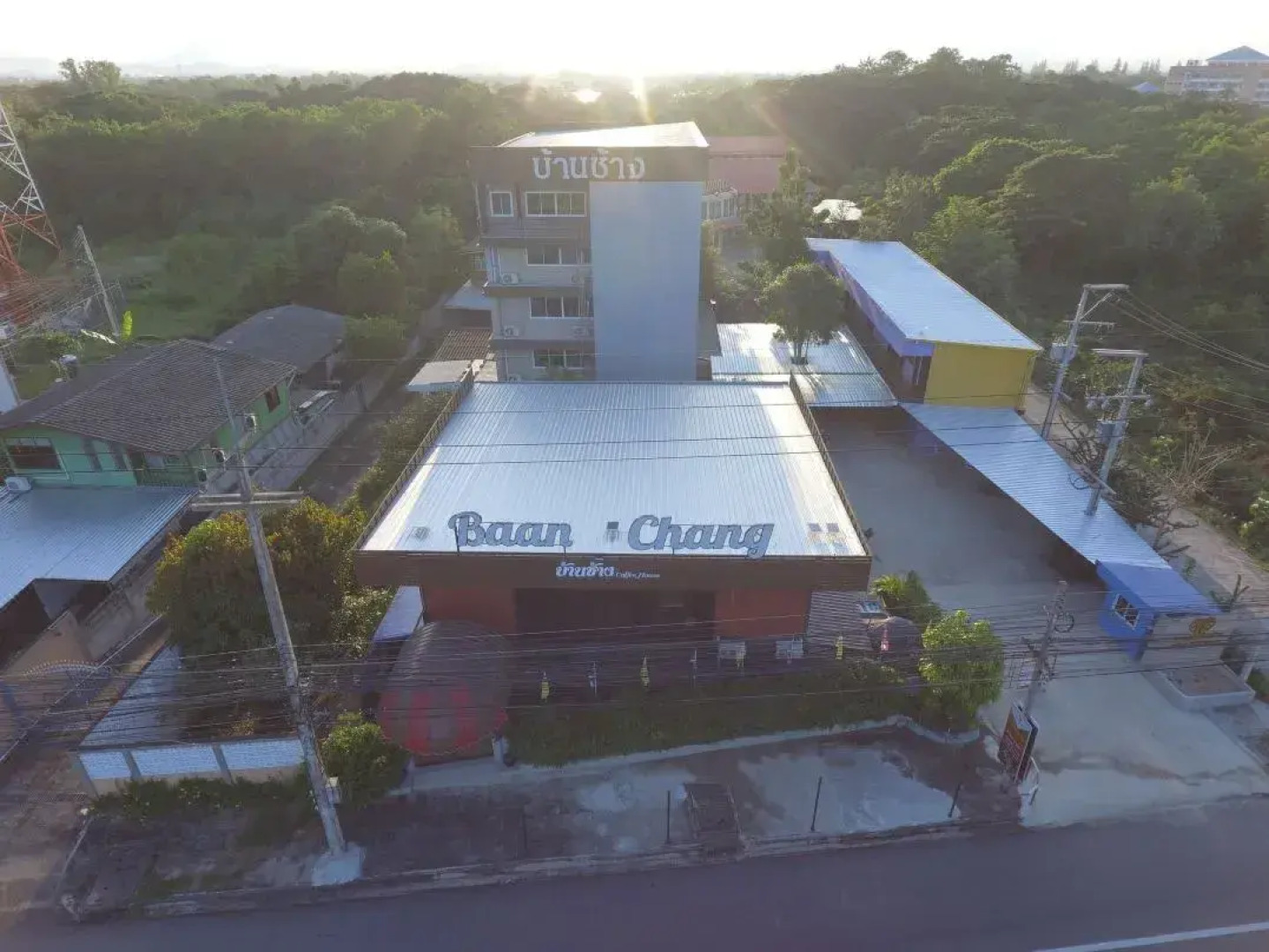 Baan Chang Hotel & Coffee House