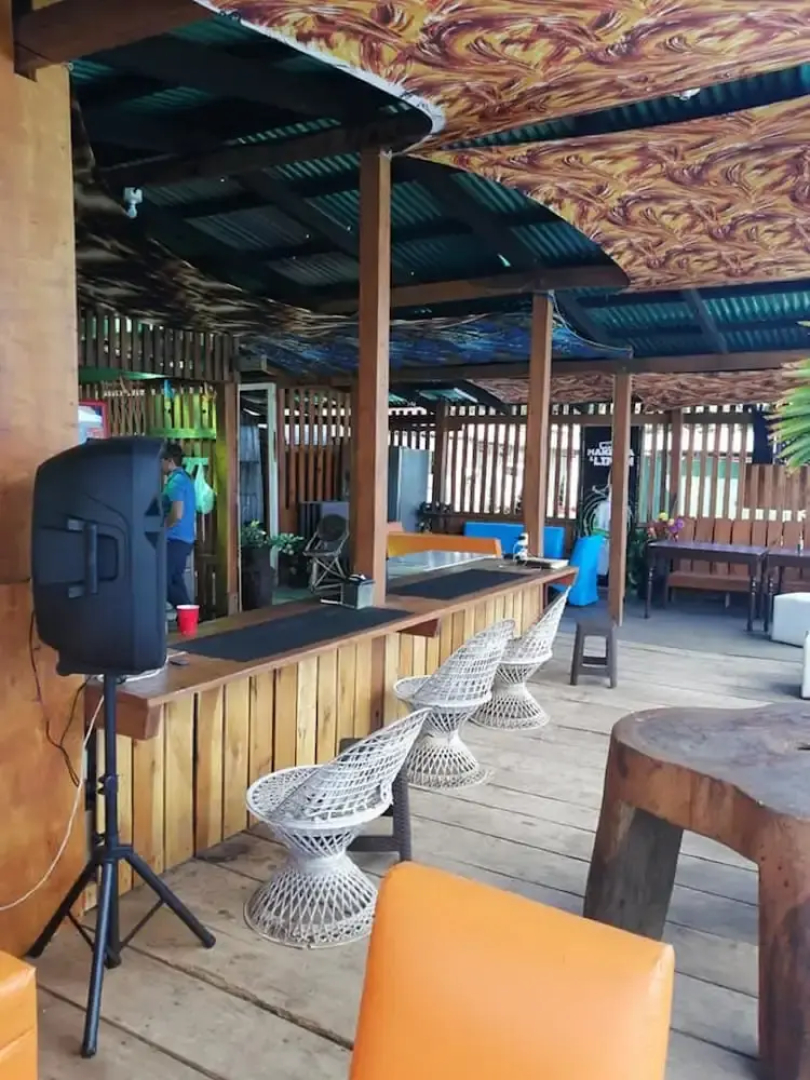 Hostal & Restaurante Bar Xtream