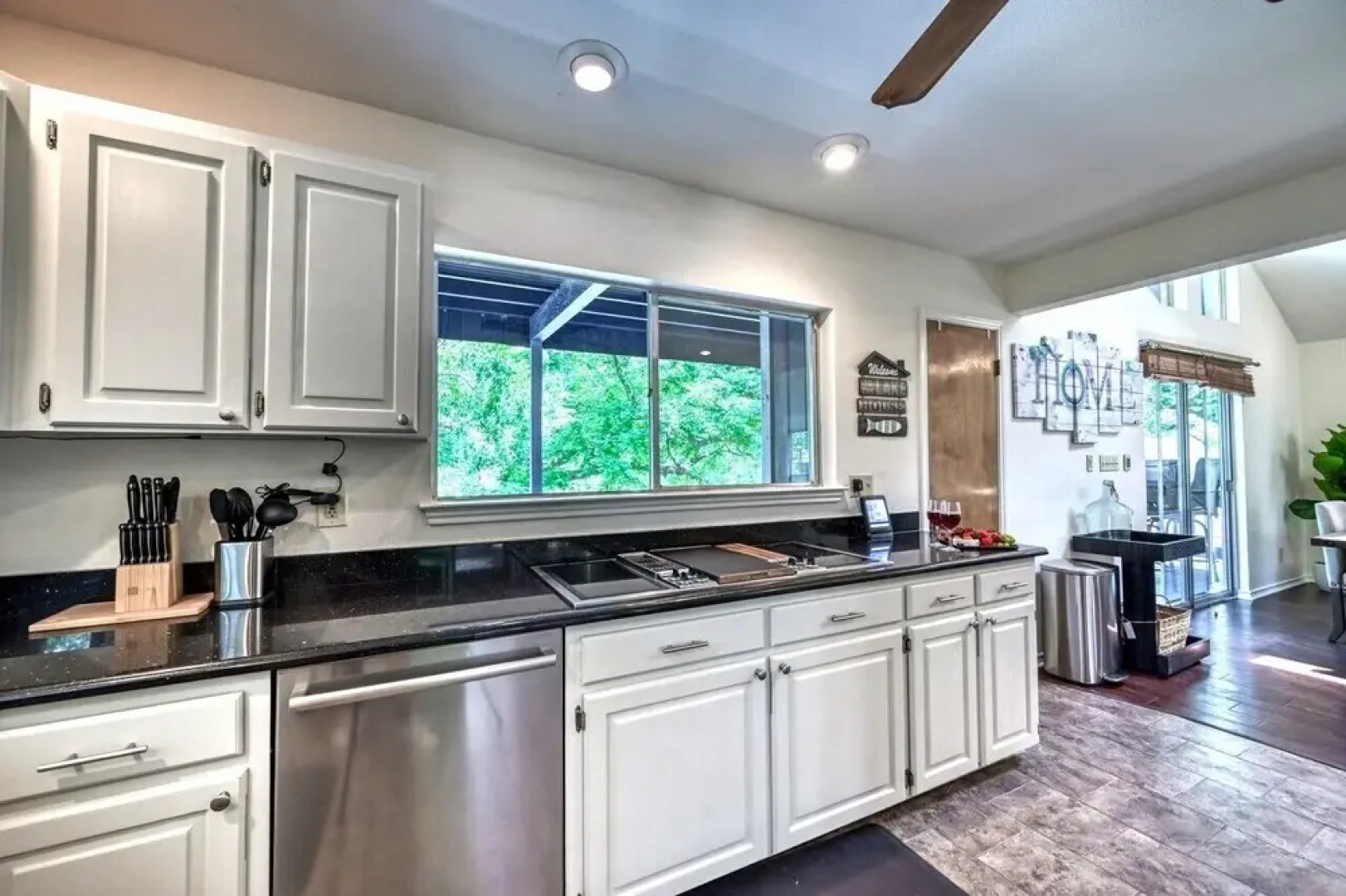 Luxury Riverfront Oasis W/boat Dock-grill-firepit!