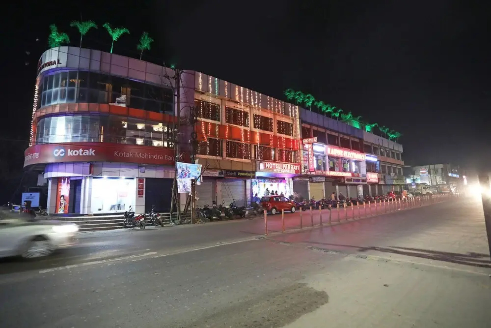 Hotel Parbati International