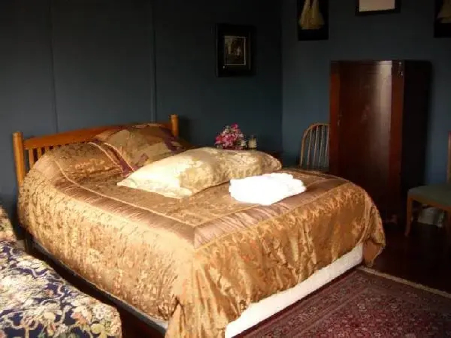 Ubon Thai Victorian Inn & Restaurant