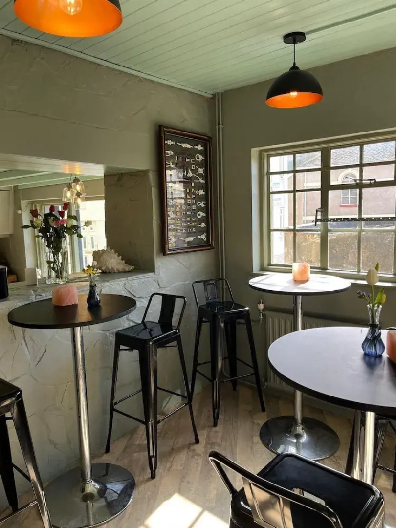 Smugglers Haunt Hotel