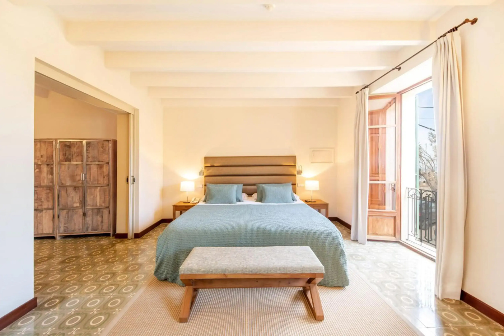 Hotel y Apartamentos DES PUIG