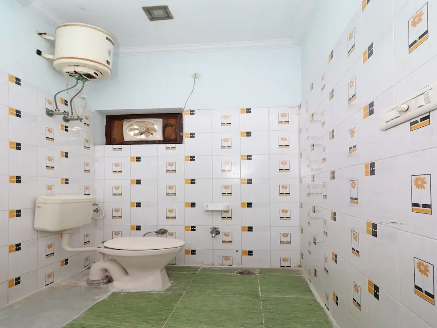 OYO 9307 Home Stay Hotel Nirmal Palace