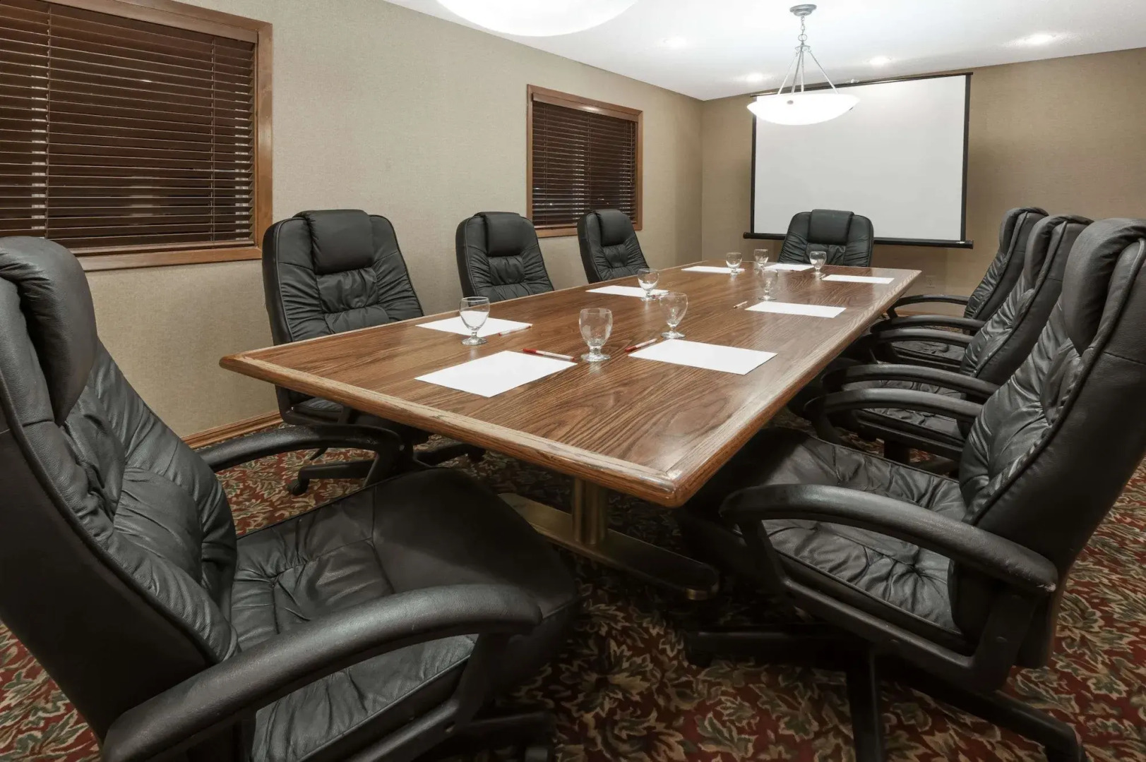 Stony Plain Inn and Suites