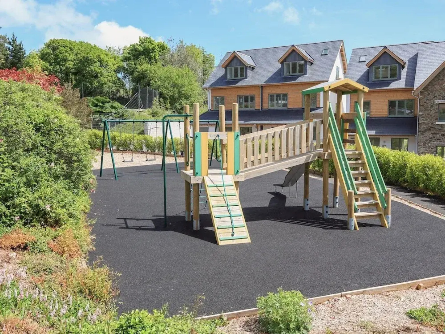 4 The Manor House Hillfield Village