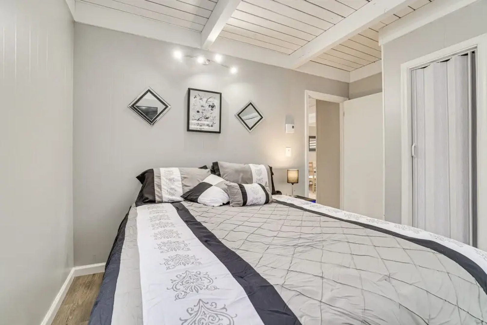 Tobyhanna Home w/ Private Hot Tub & Pool Table!