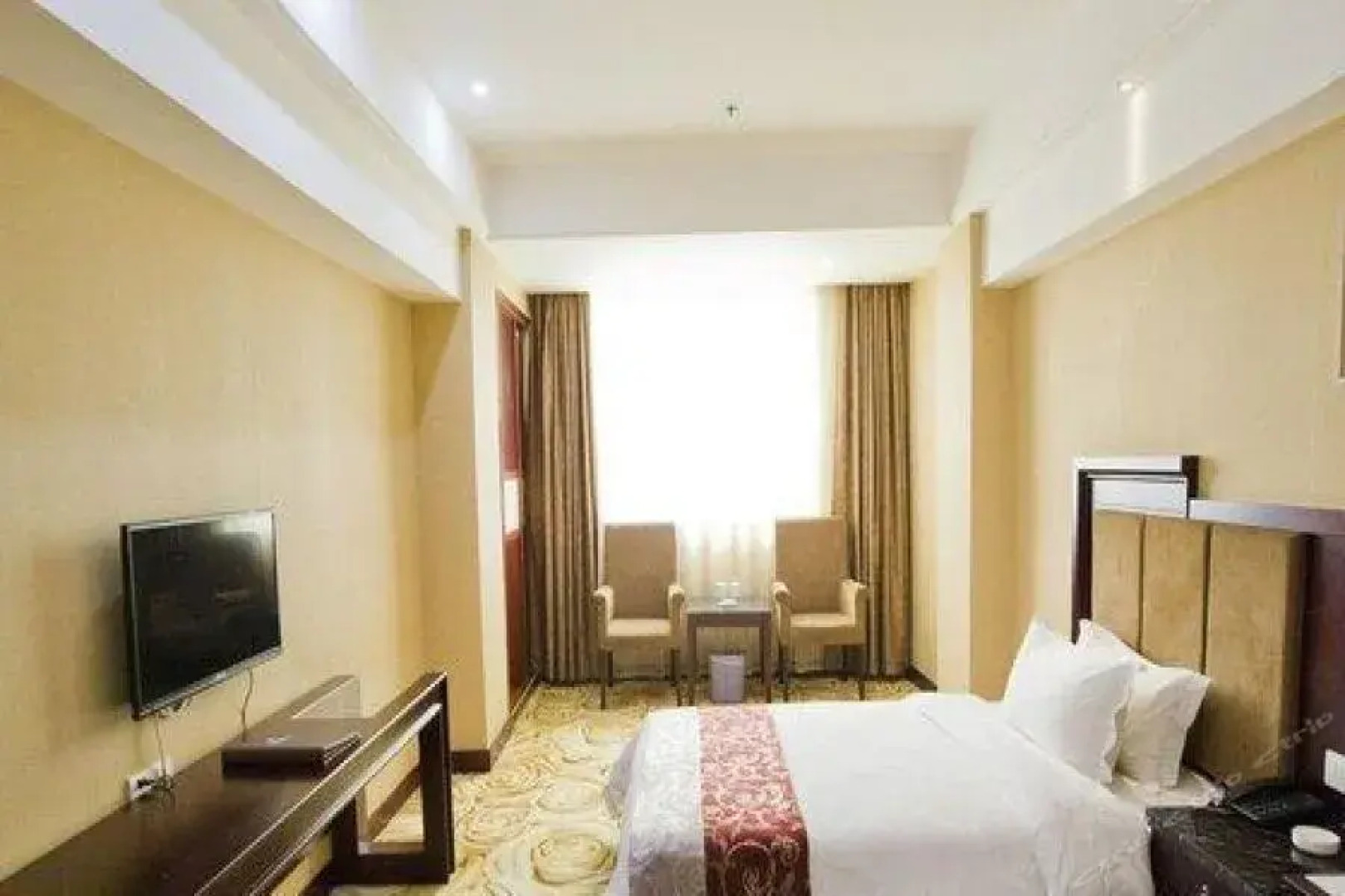 远大国际大酒店(神农广场店)