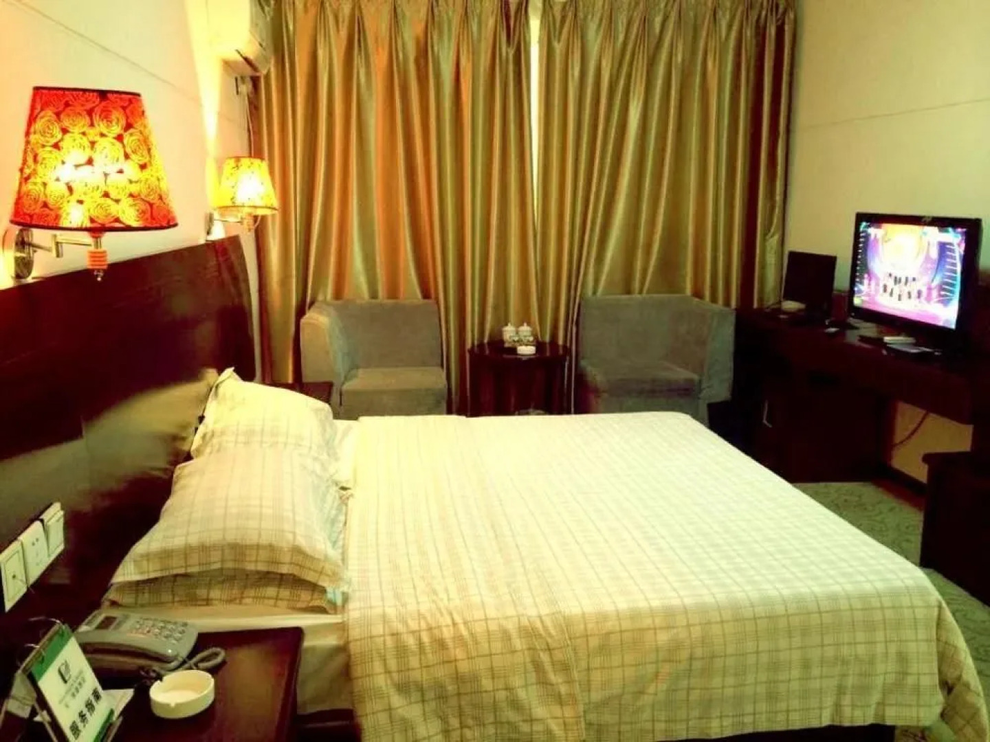 Xinyang Tianyi Express Hotel