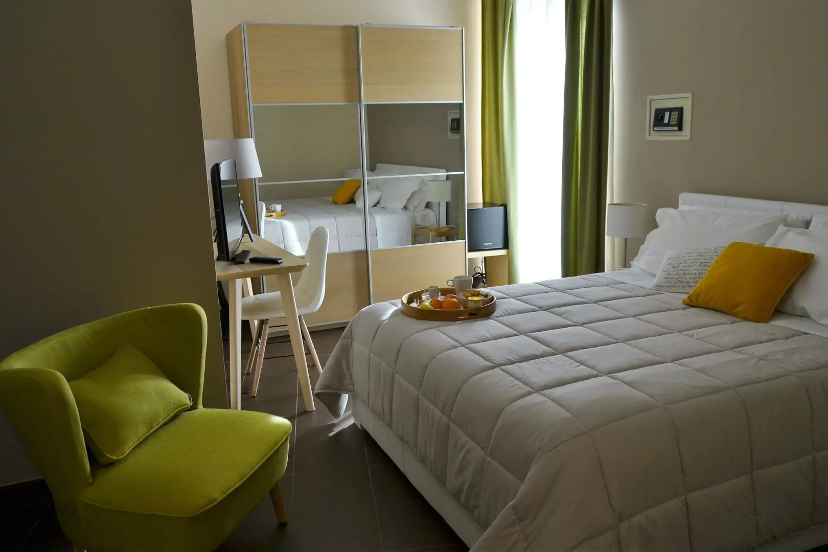 Cento Tarì Guest House