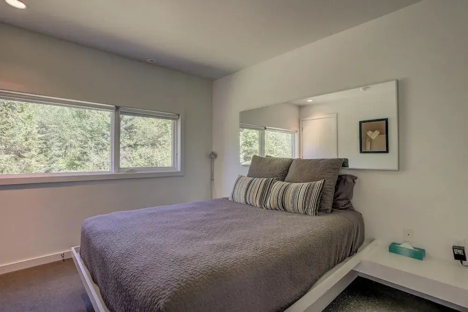 Neal Creek 2 Bedroom Home by RedAwning