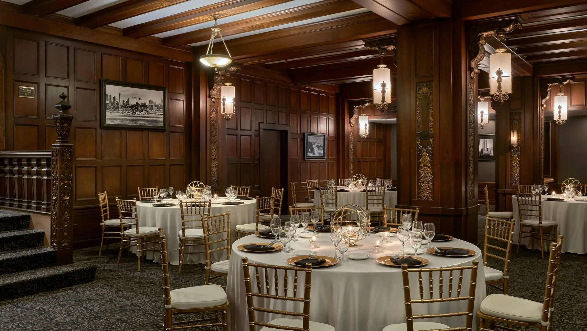 Hotel Phillips Kansas City Curio Collection by Hilton