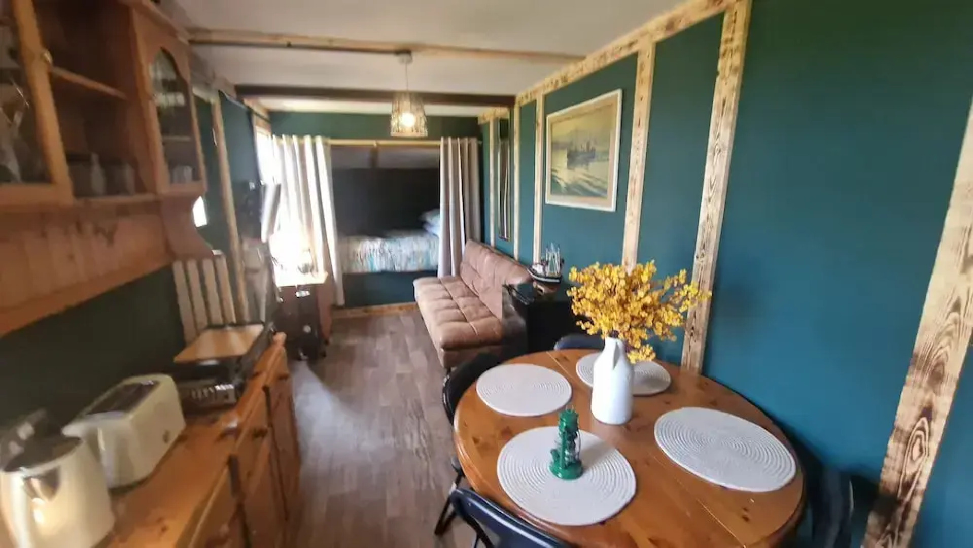 Sea View hut Sleeps 4/6