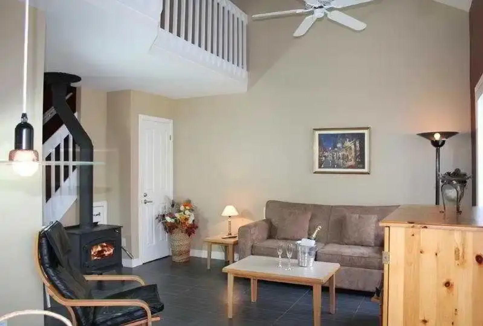 Au Pied Du Mont Sainte Anne Condos