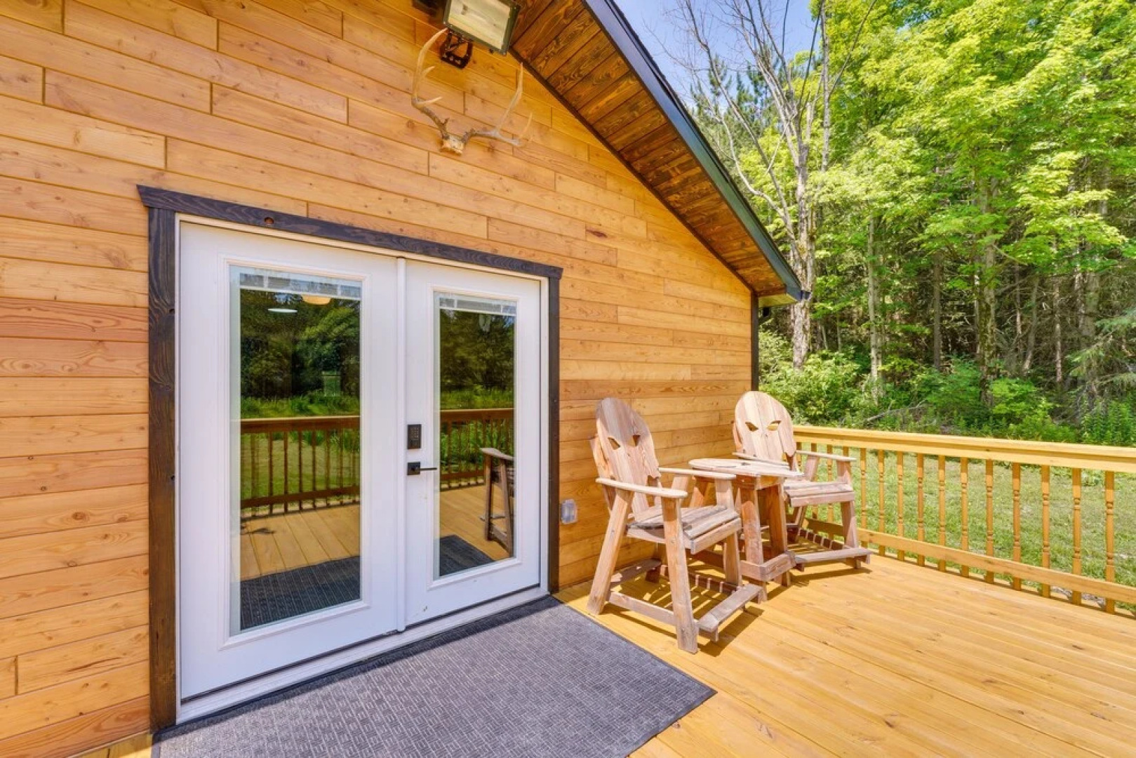 Cozy Ellicottville Cabin w/ Water Views - Near Ski