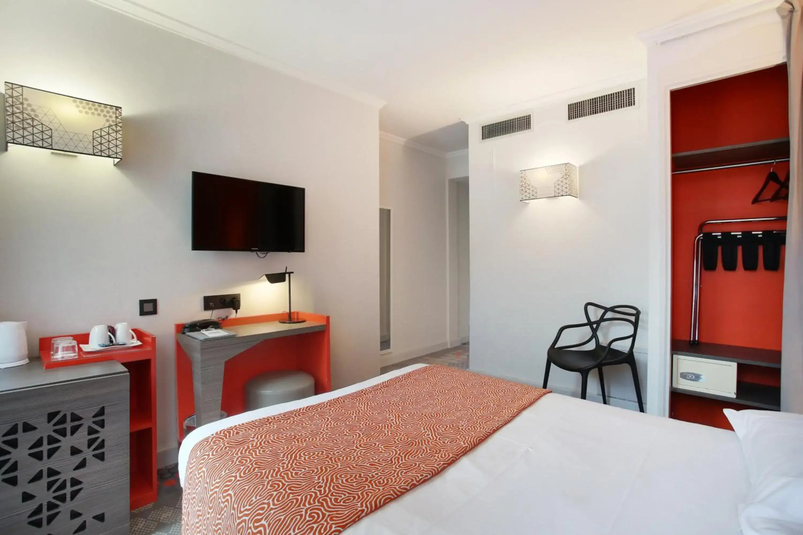 Hotel Eiffel Capitol