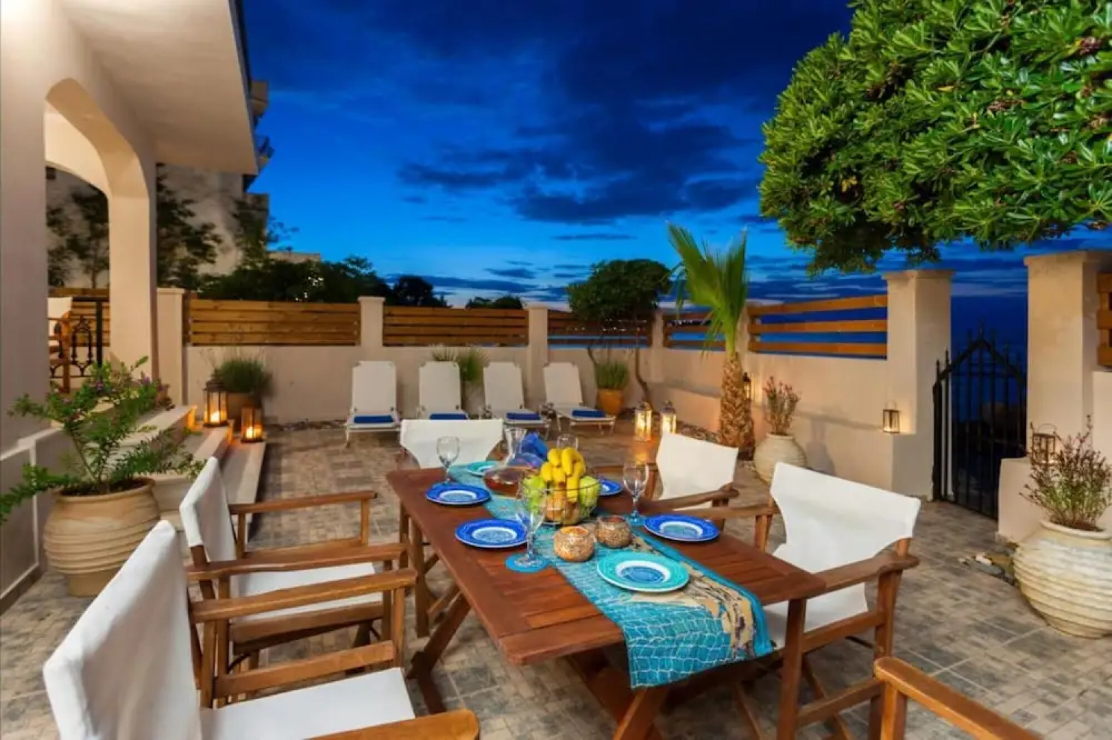 Villa Elizabeth - Seafront Modern Villa - Villa Elizabeth - Seafront Classic Villa