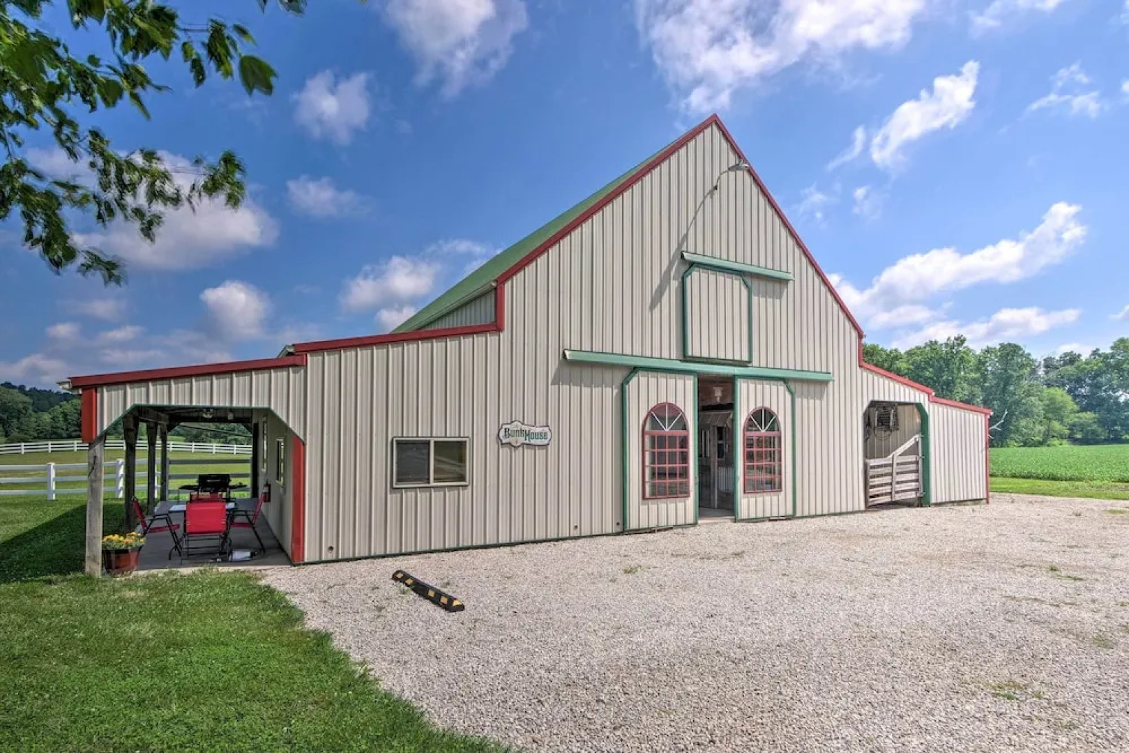 Renovated Bunkhouse on 12-acre Horse Farm!