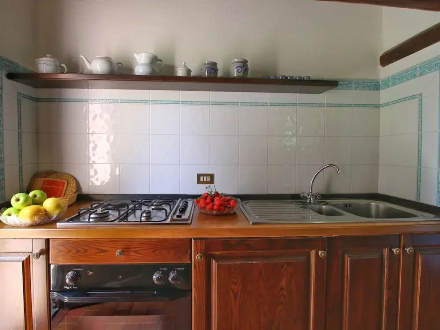 Spacious Apartment on an Estate From the 14th Century, Centrally Located in Tuscany