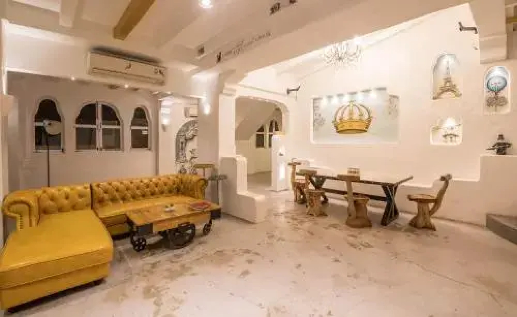 SaffronStays Casa Blanca