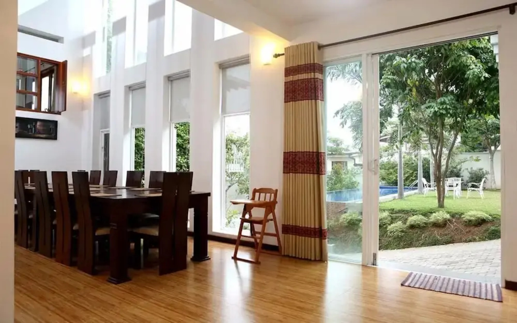 Colombo Center Point by City Hub