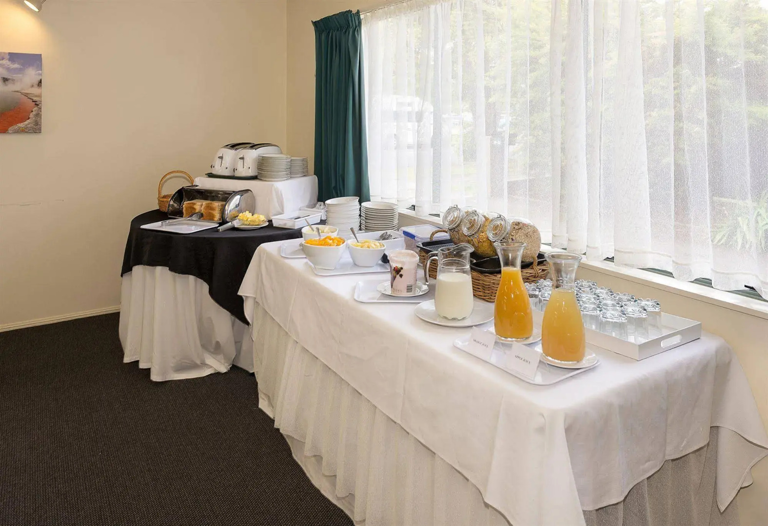 Country Comfort Accolade Lodge Motel