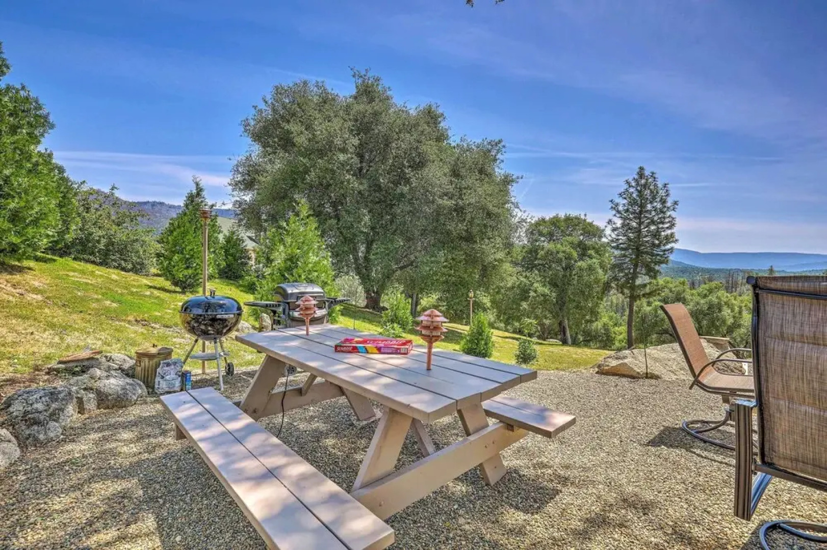 Romantic Yosemite/bass Lake Retreat w/ Mtn Views!