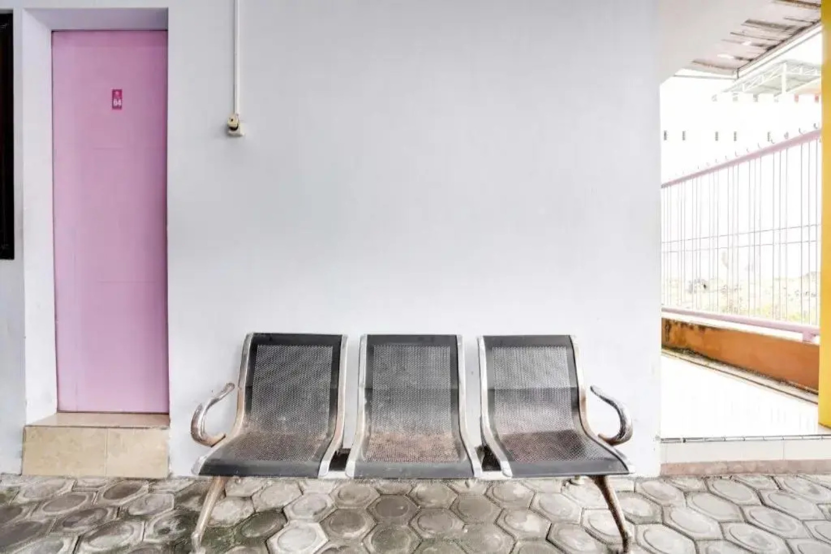 OYO Life 91626 Rr Kost Putri Syariah