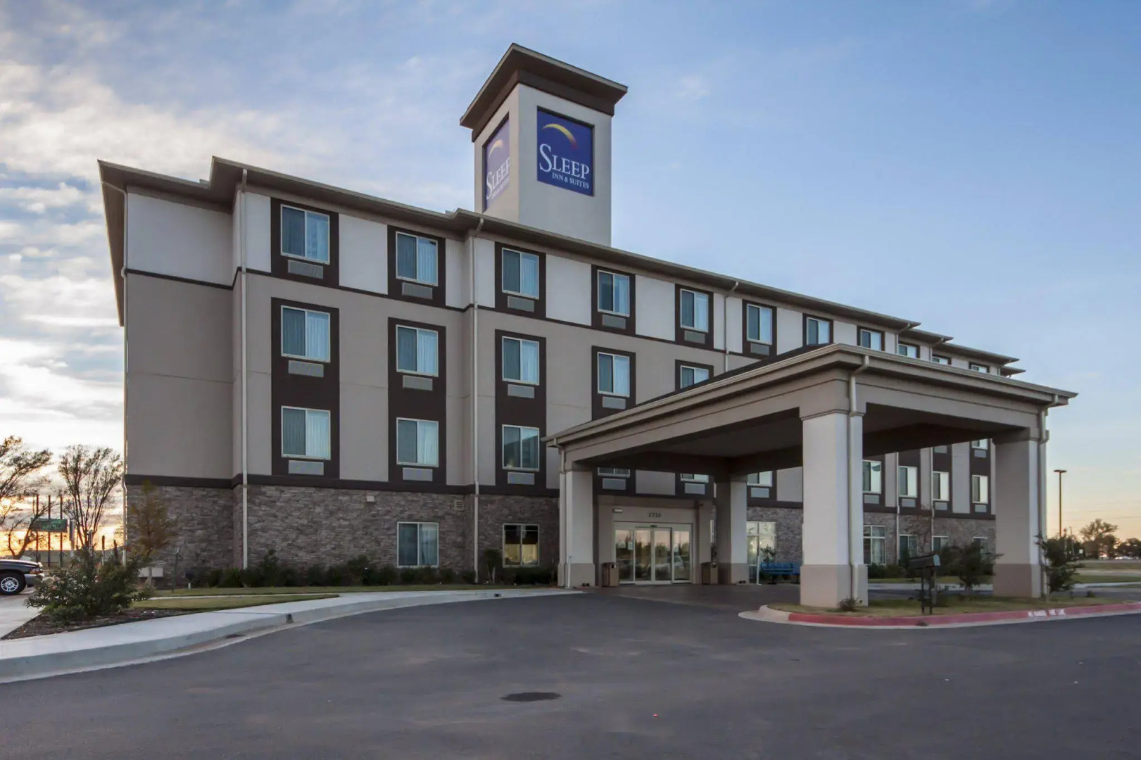 Sleep Inn & Suites