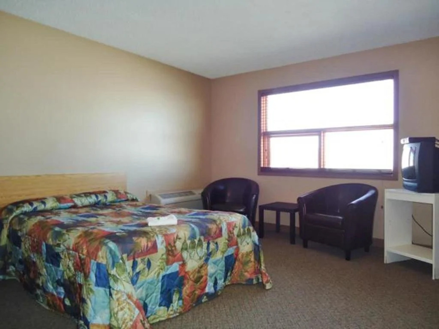 Chubby's Bar & Motel