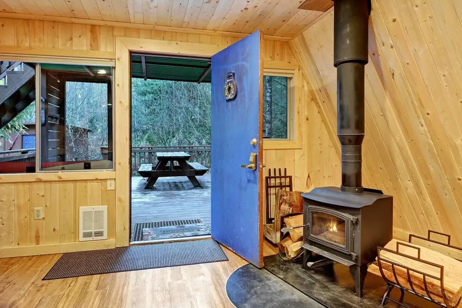 Alpine A-Frame - Two Bedroom Cabin with Hot Tub