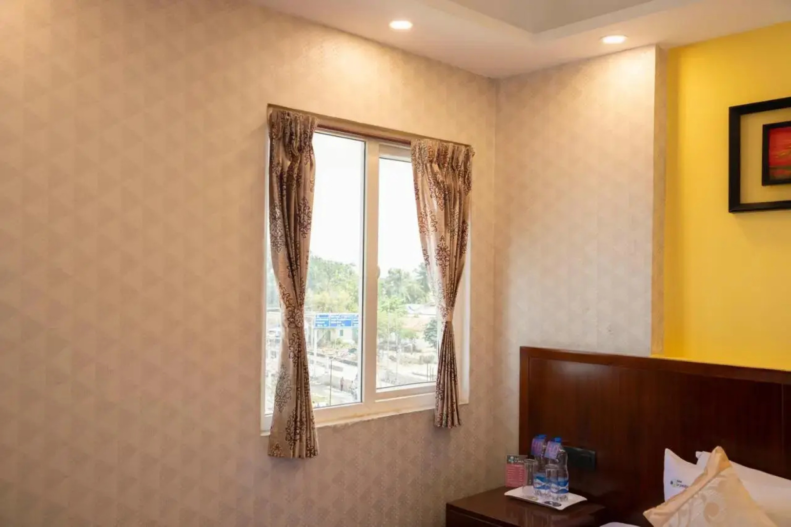 Vits By Spree Hotels Le Pebble