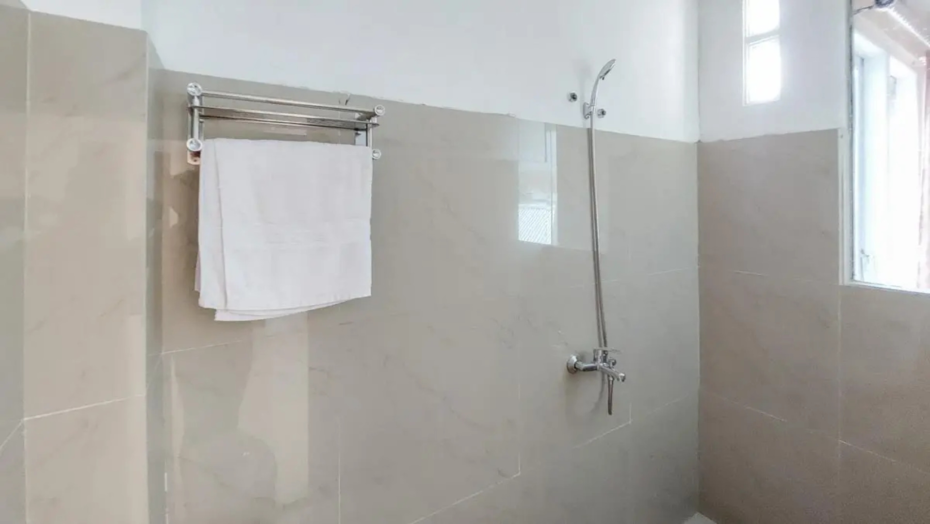 Artayya Puri 3 Syariah near Terminal Caruban