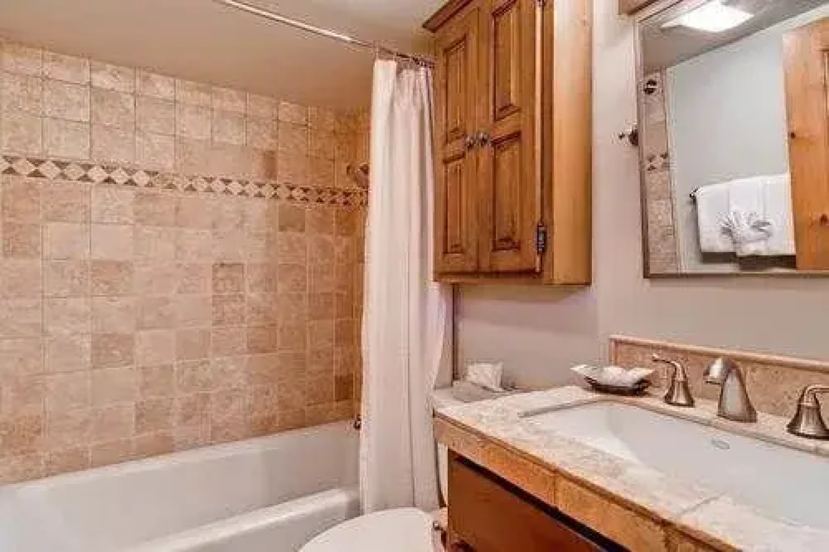 Snowrun in Warm Springs by Alpine Lodging