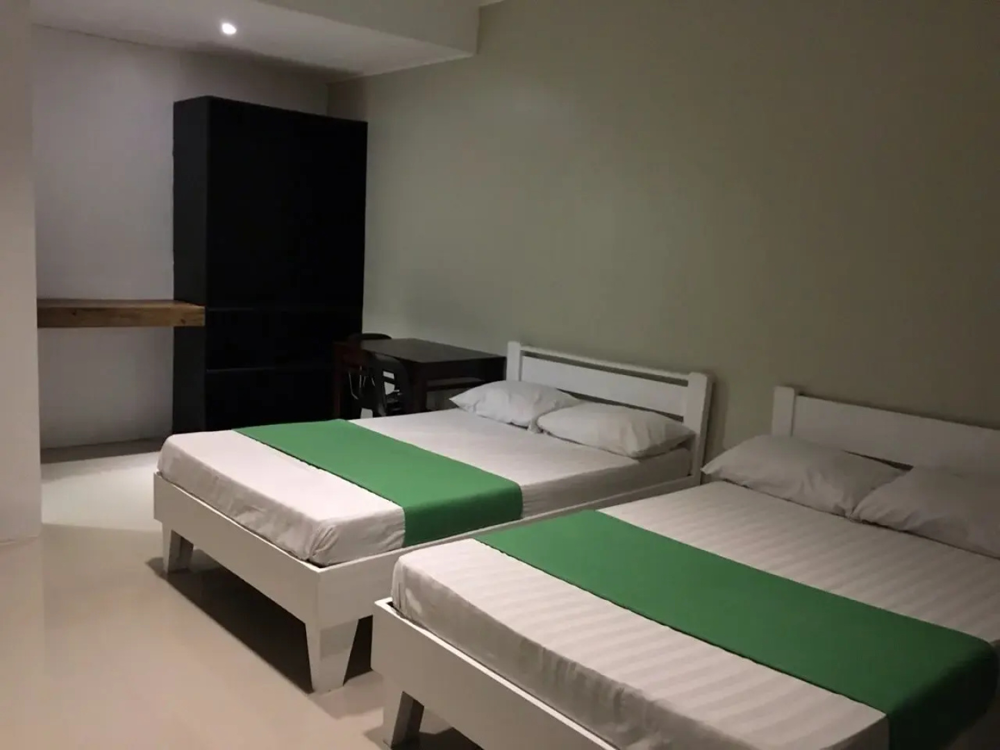 Night & Day Inn