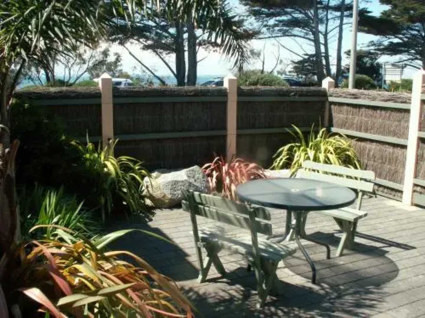 Black Dolphin Waterfront Apartment