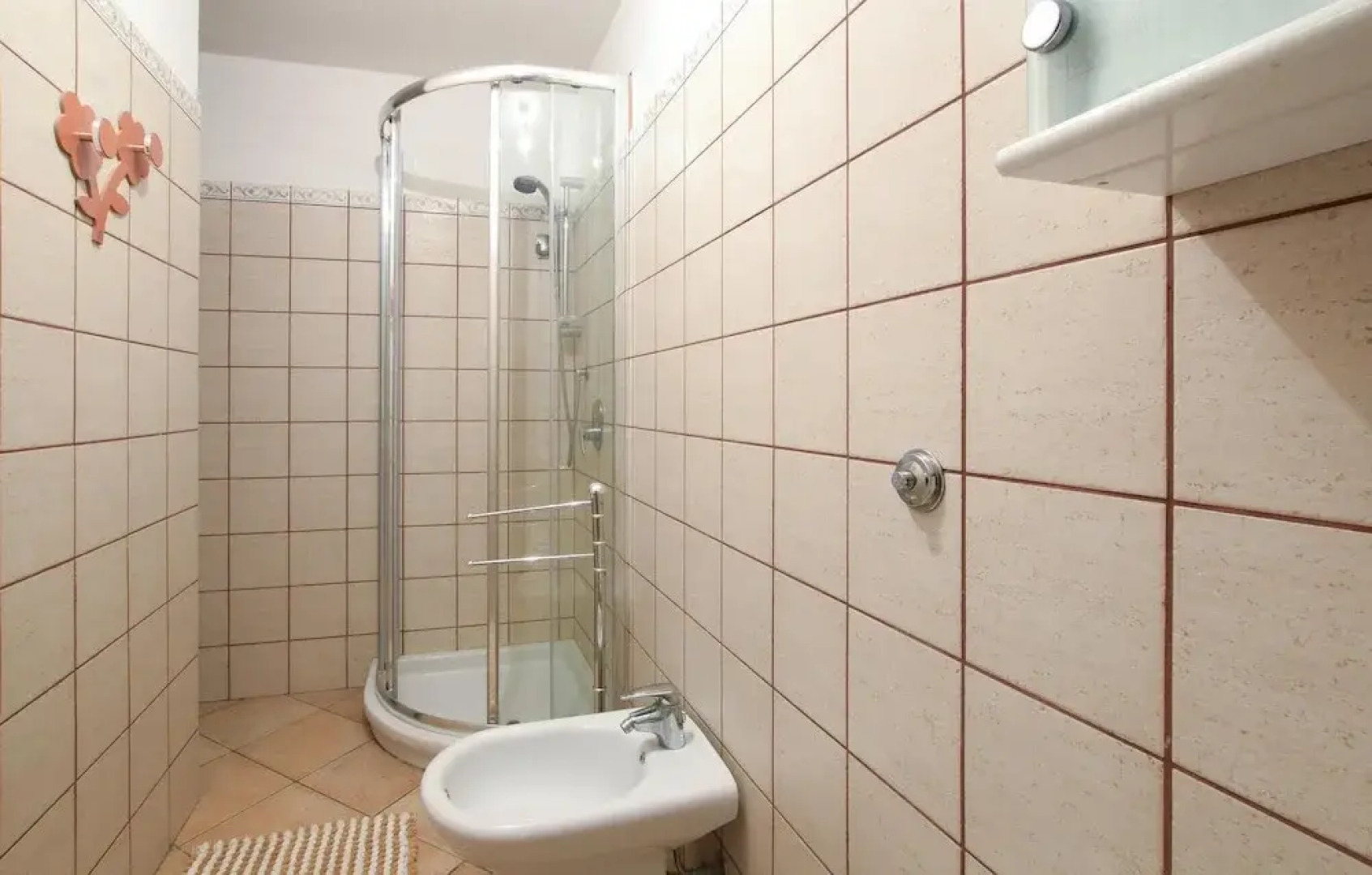 Stunning Home in S.caterina di Pittinur With 2 Bedrooms and Wifi